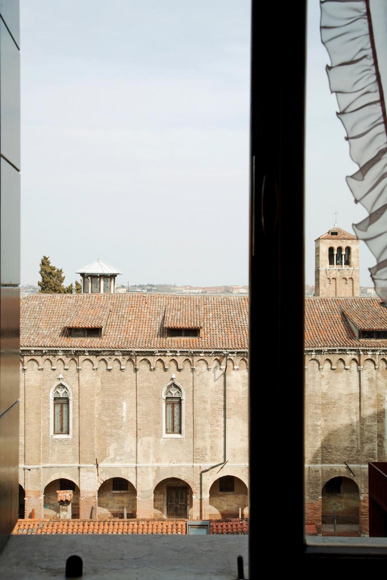 Ca Lezze Bell'Appartamento Nel Cuore Di Venezia Exterior foto