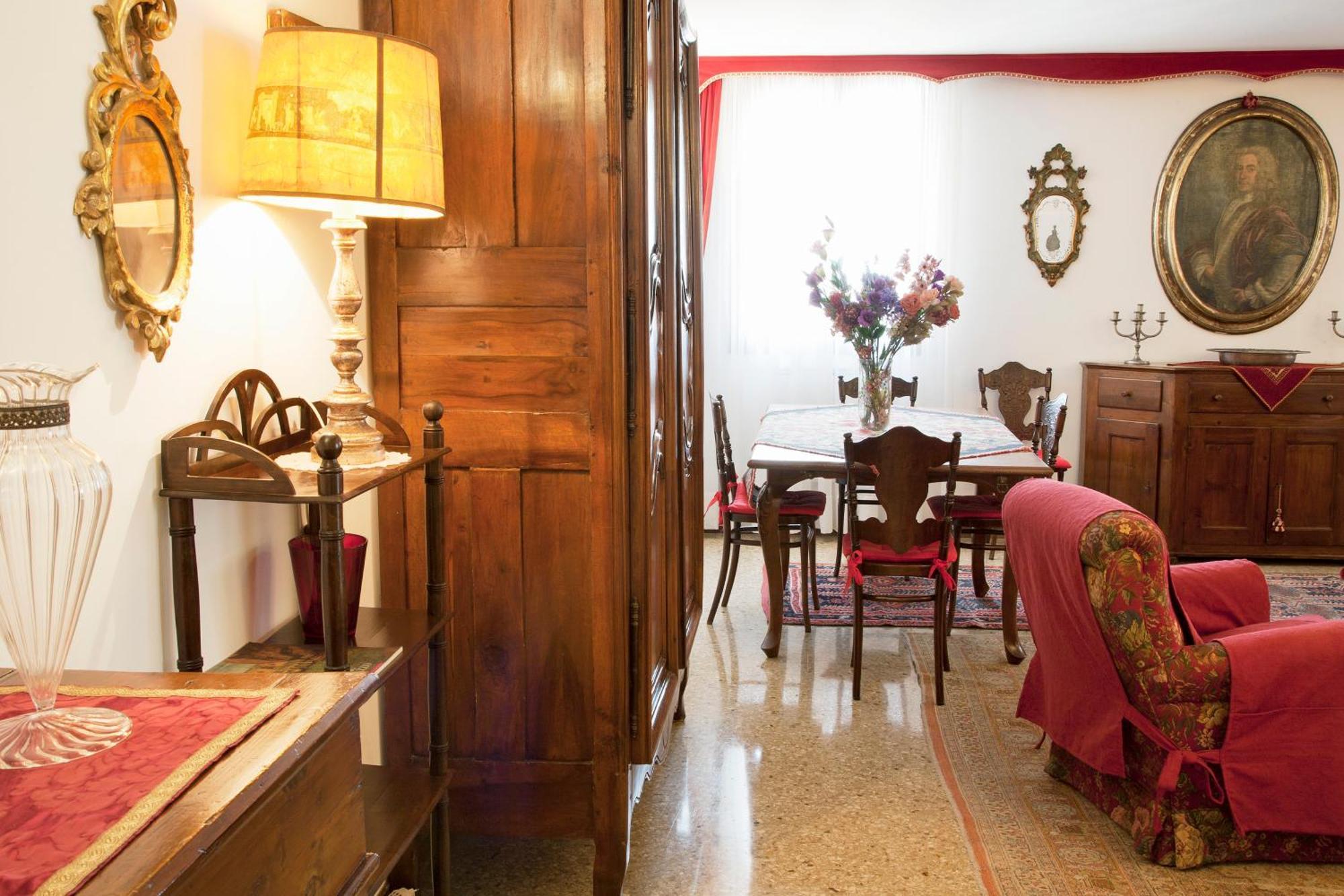 Ca Lezze Bell'Appartamento Nel Cuore Di Venezia Exterior foto